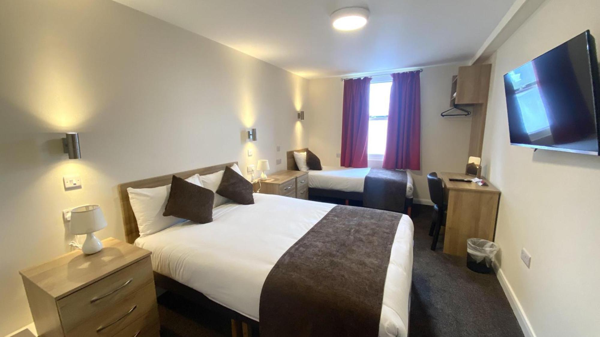Russ Hill Hotel Charlwood Pokoj fotografie