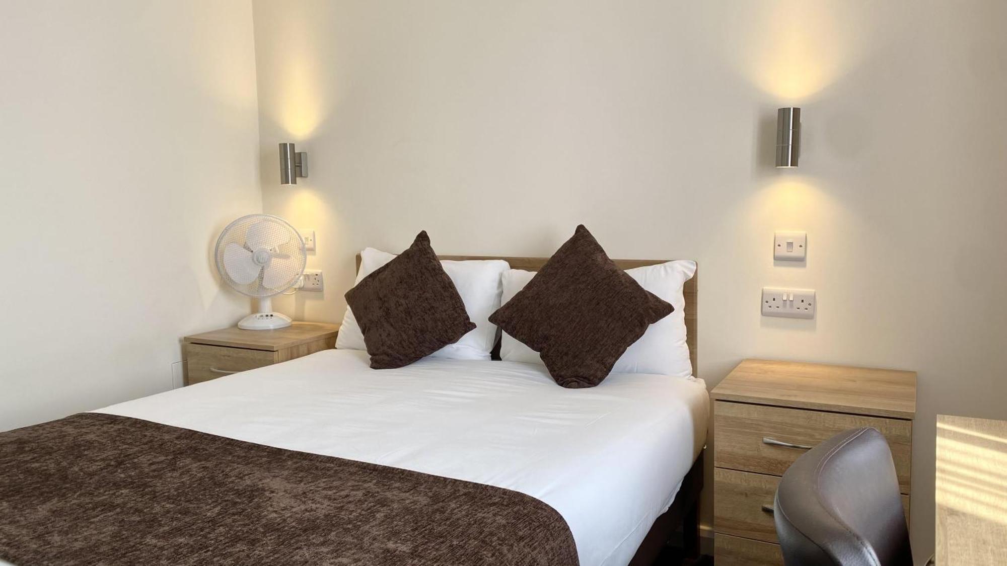 Russ Hill Hotel Charlwood Pokoj fotografie